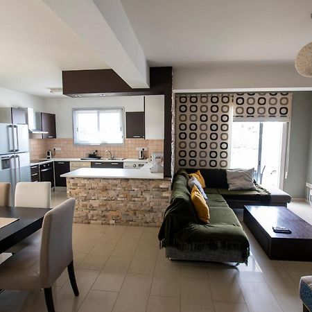 Glabur Stays - The Executive 2 Bdr - Nicosia City, Free Parking & Wifi, Welcomes You!!! 外观 照片